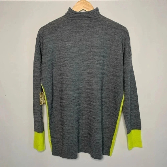 Christian Siriano NWT Merino Wool Blend Sweater Size Medium - Picture 5 of 8